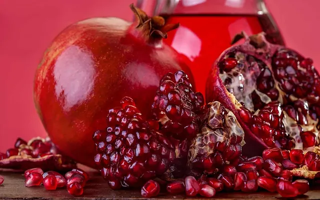 فؤائد الرمان الخارقة للمسالك البولية
